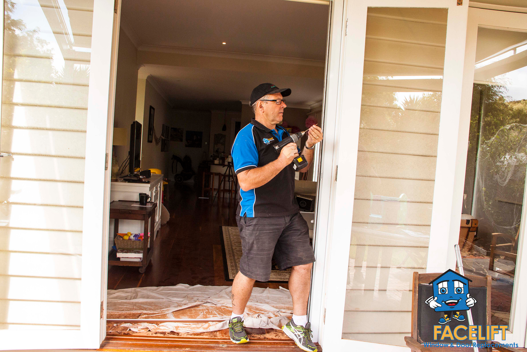 Nice Tradies Melbourne - Windows and Doors Replacement